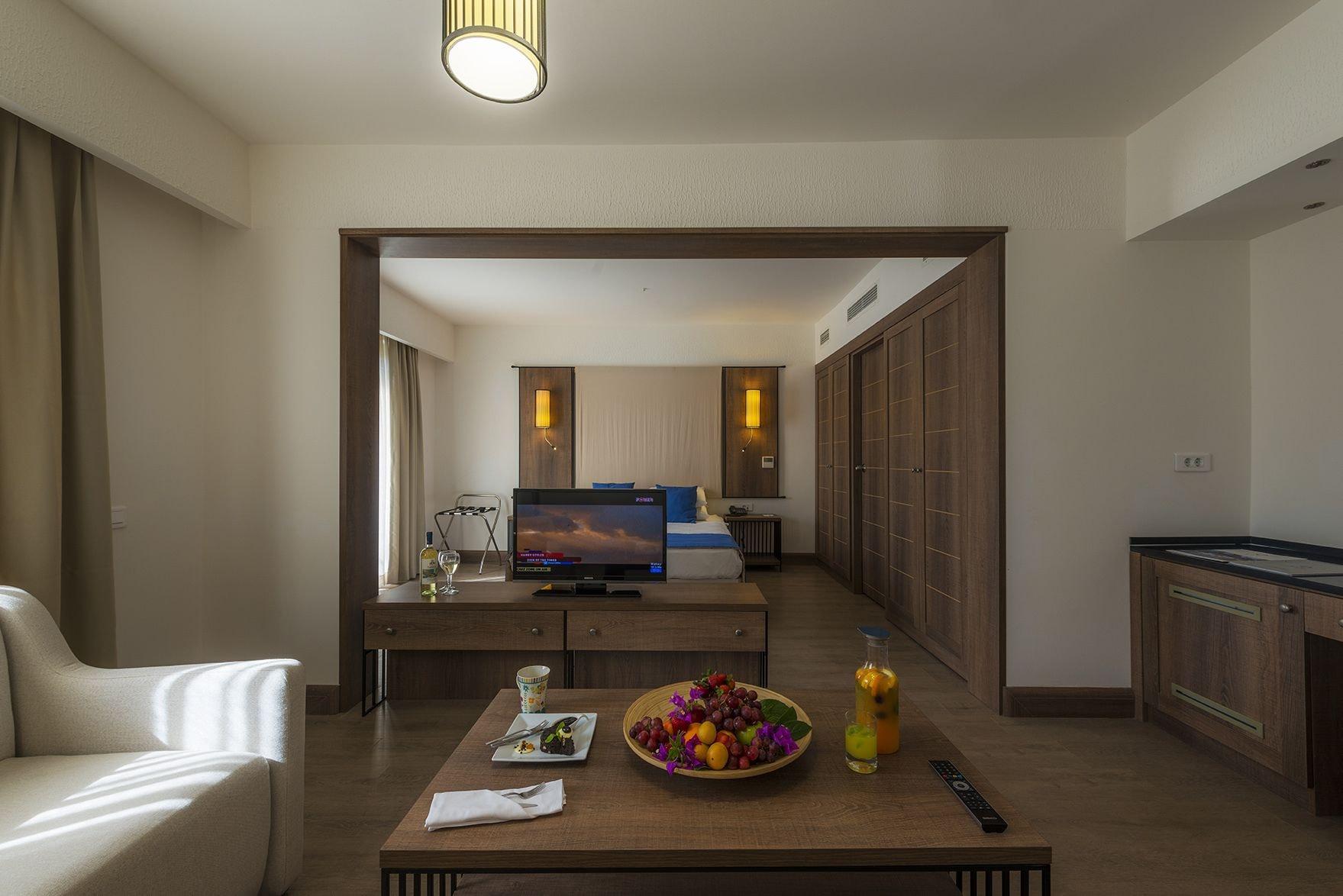 LIV Hotel by Bellazure Akyarlar Buitenkant foto