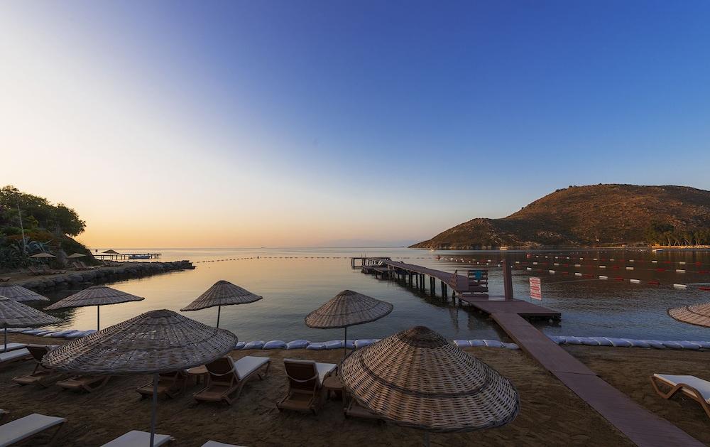 LIV Hotel by Bellazure Akyarlar Buitenkant foto